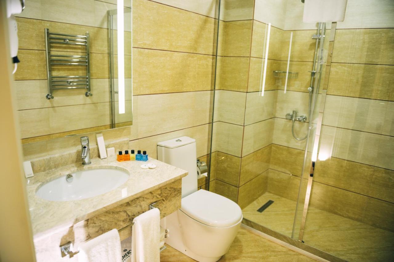 Emerald Suite Hotel Baku Exteriör bild