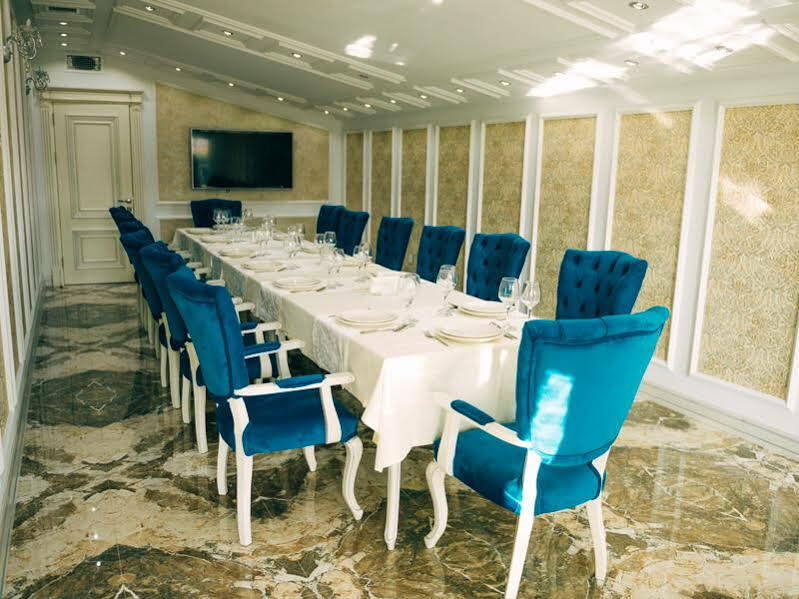 Emerald Suite Hotel Baku Exteriör bild