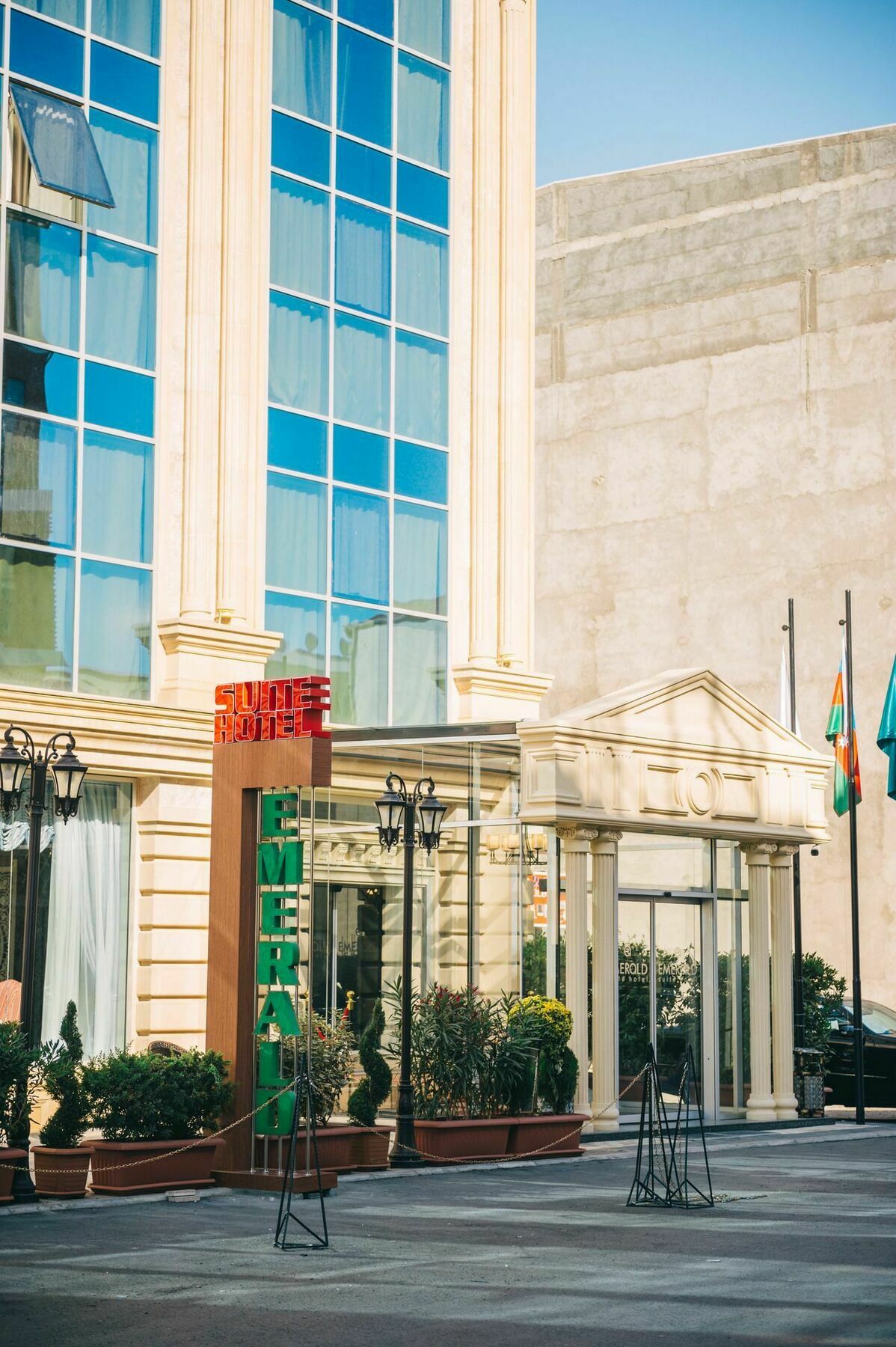 Emerald Suite Hotel Baku Exteriör bild