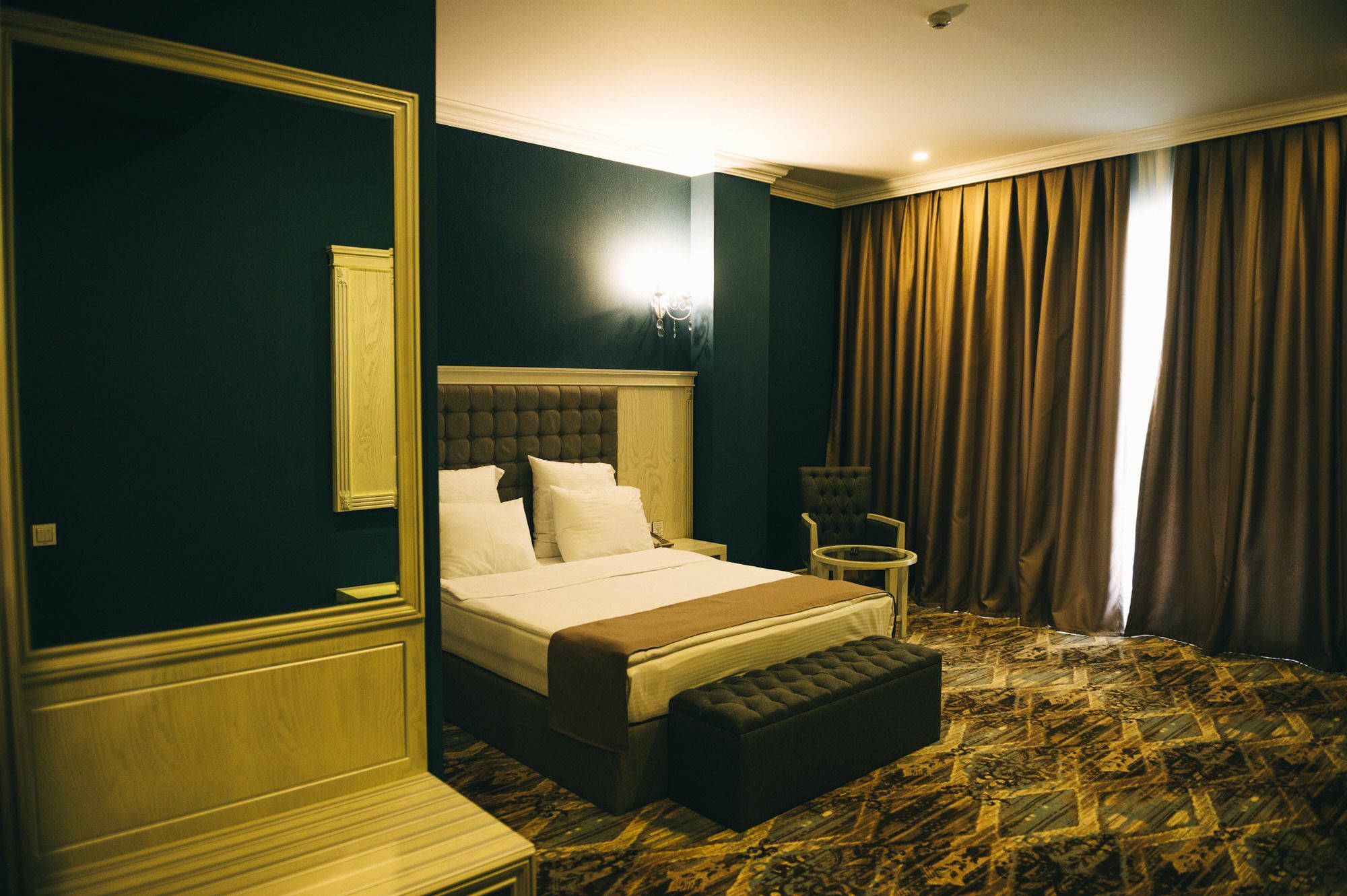 Emerald Suite Hotel Baku Exteriör bild