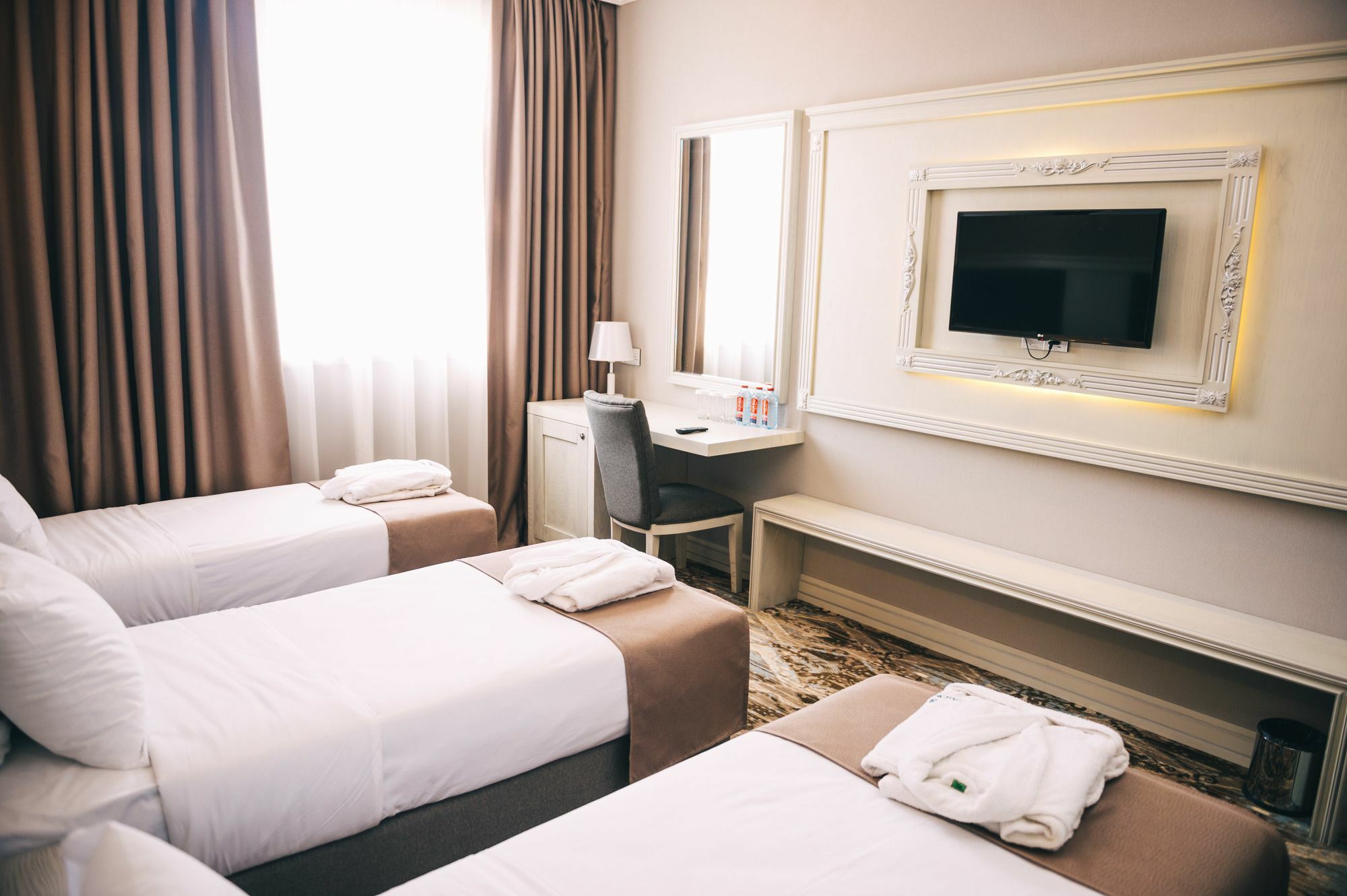Emerald Suite Hotel Baku Exteriör bild