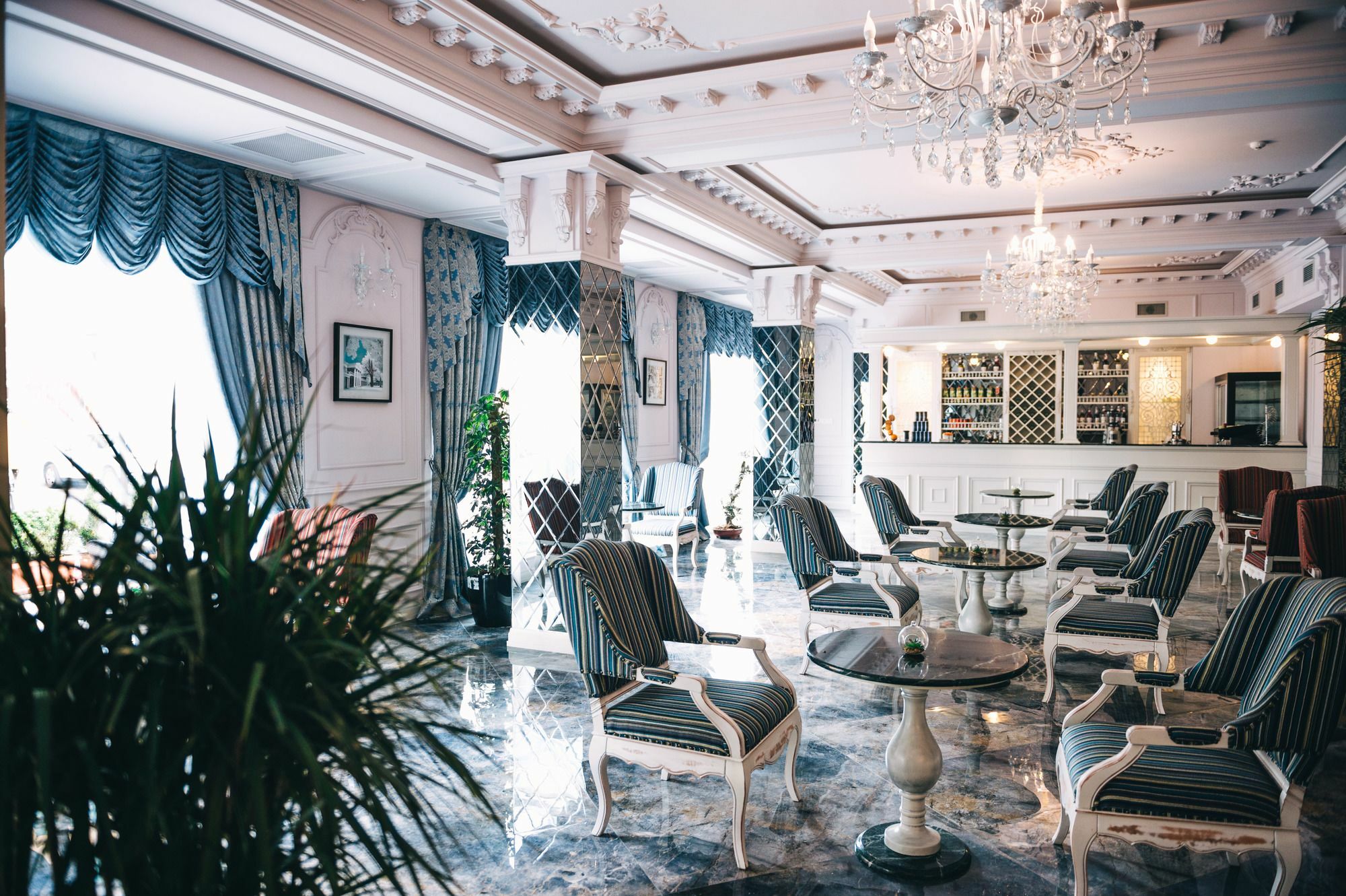 Emerald Suite Hotel Baku Exteriör bild