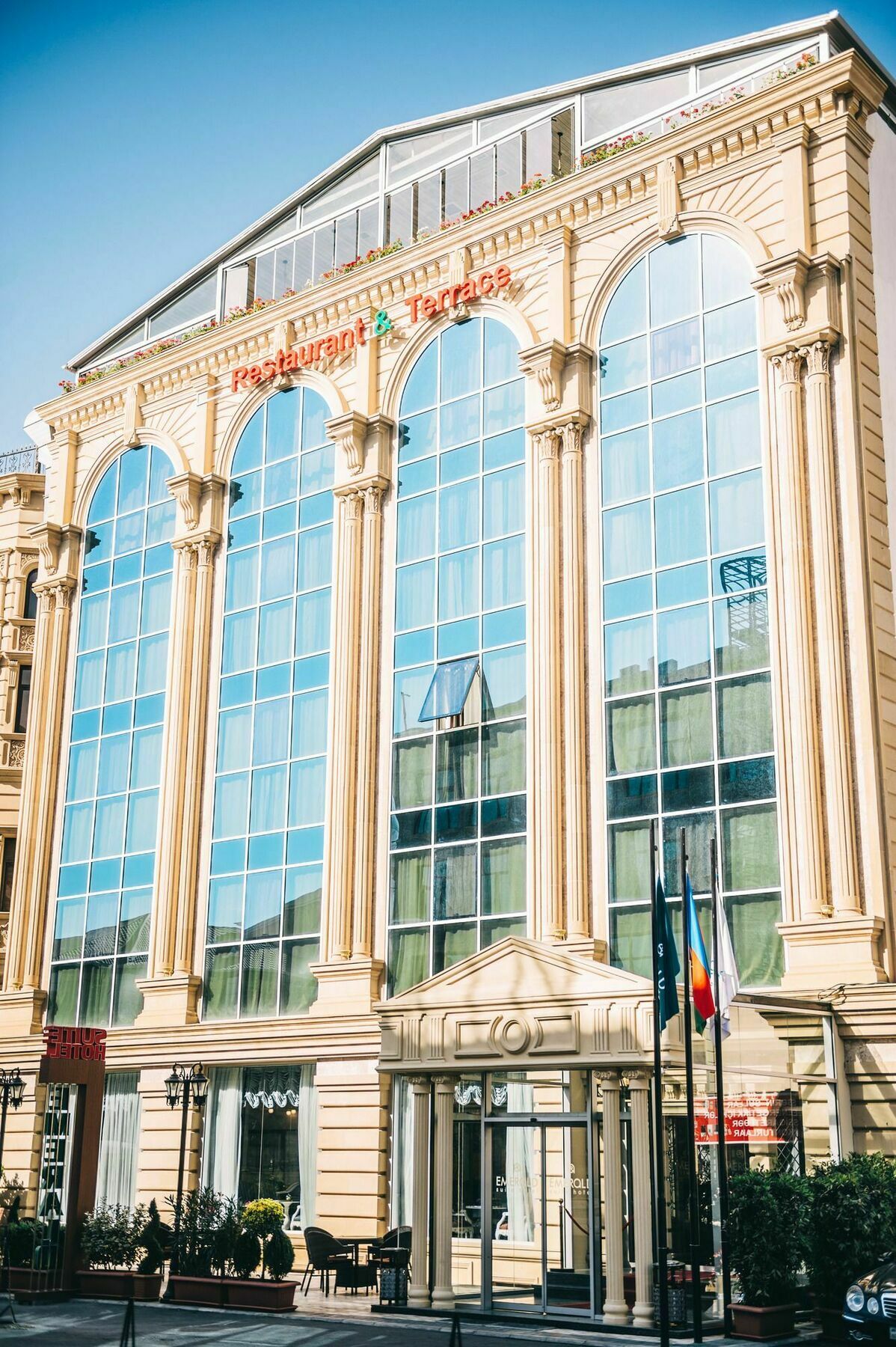 Emerald Suite Hotel Baku Exteriör bild